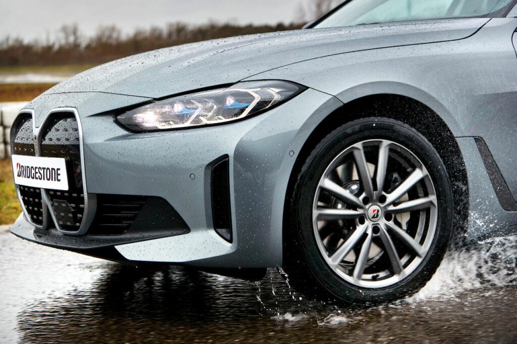 Découvrez les nouveaux pneus d'hiver Bridgestone Blizzak 6