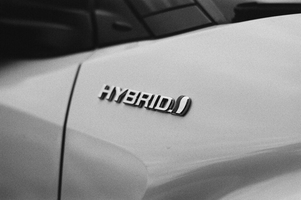 Voiture hybride ou électrique : laquelle élire ?