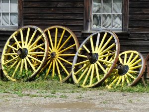 De la roue en bois à nos pneus !