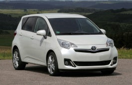 Toyota Verso S